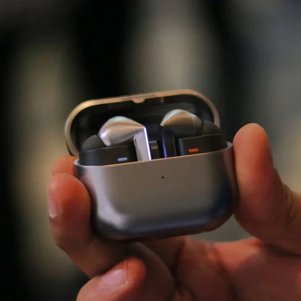 هدفون بلوتوثی سامسونگ مدل Galaxy Buds 3 Pro - تصویر 4